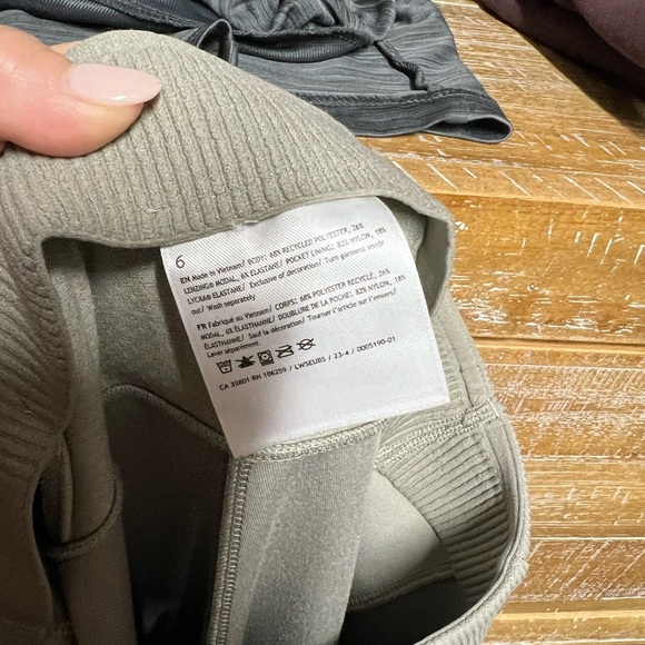 Lululemon Ribbed Softstreme Pants - Picture 4 of 8